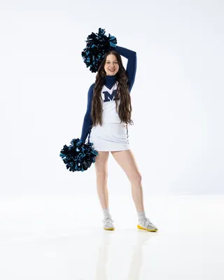 High school cheerleader media day portrait, Treasure Valley Idaho